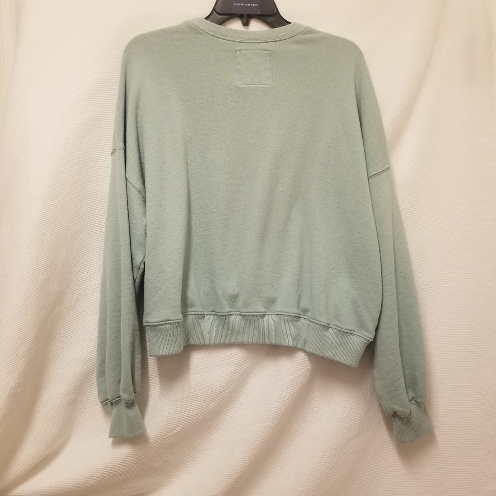 Hollister Cozy Top Bundle - Picture 8 of 10